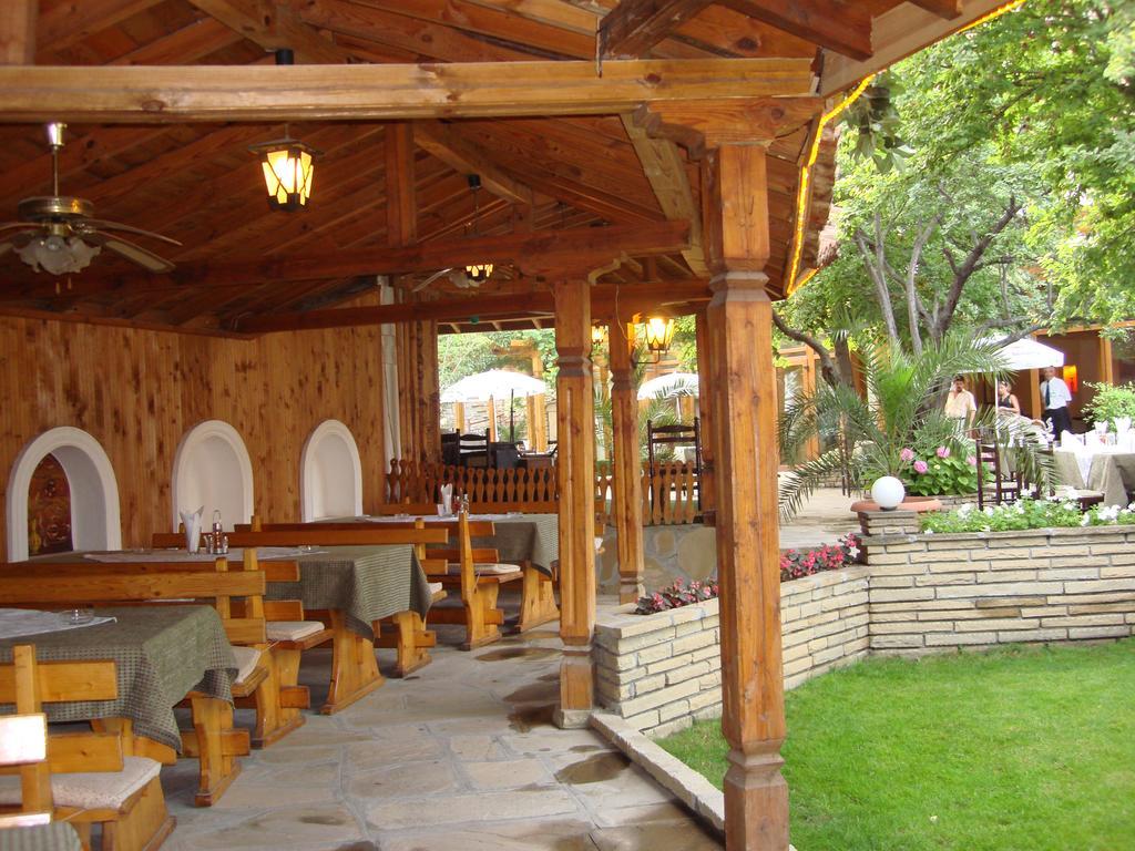 Bozukova House Hotell Sliven Exteriör bild