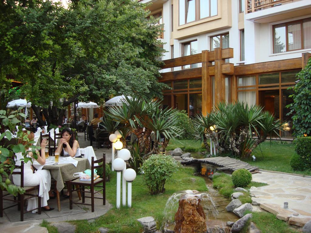Bozukova House Hotell Sliven Exteriör bild