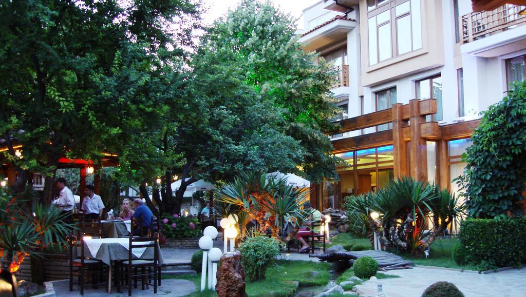 Bozukova House Hotell Sliven Exteriör bild