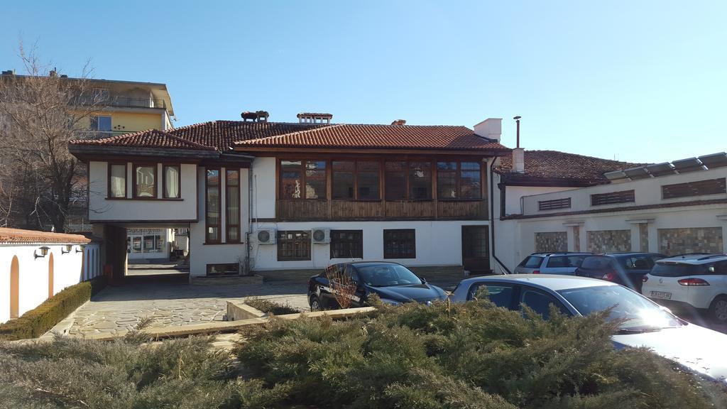 Bozukova House Hotell Sliven Exteriör bild