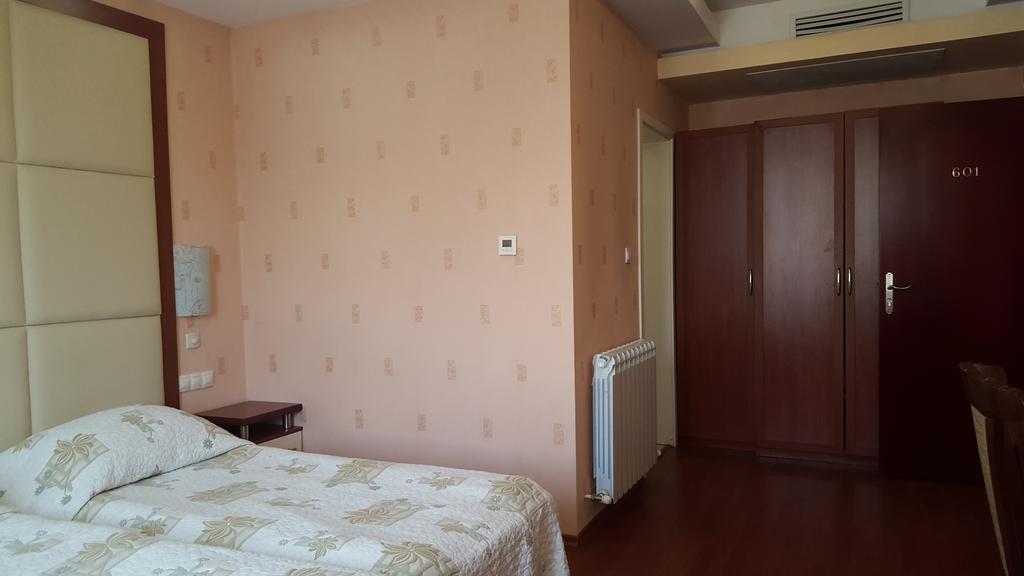 Bozukova House Hotell Sliven Rum bild