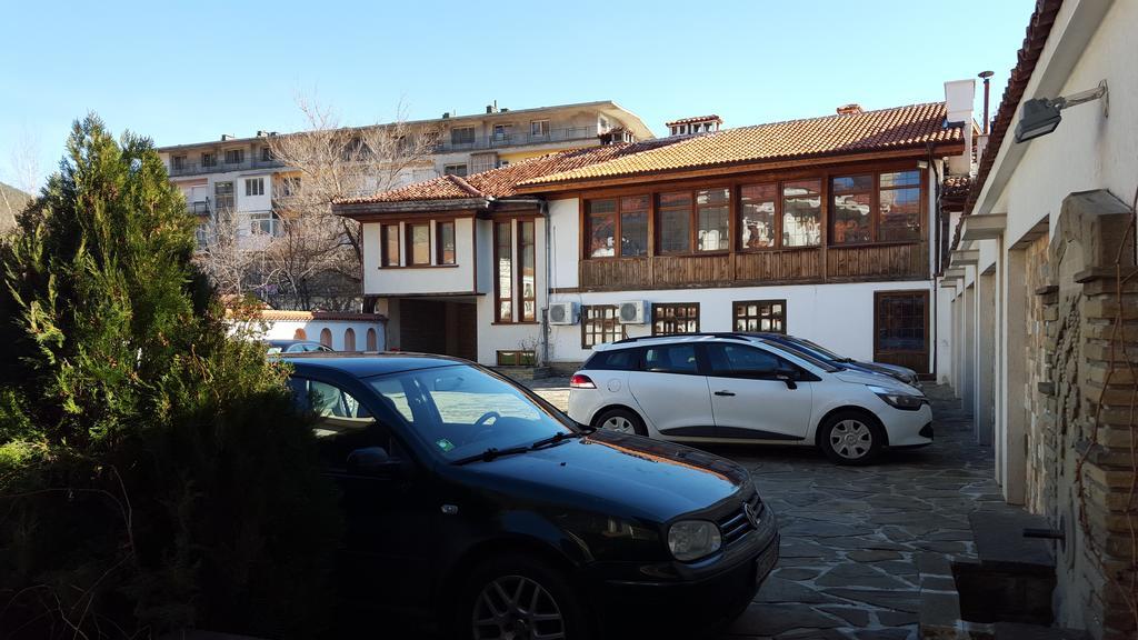 Bozukova House Hotell Sliven Exteriör bild