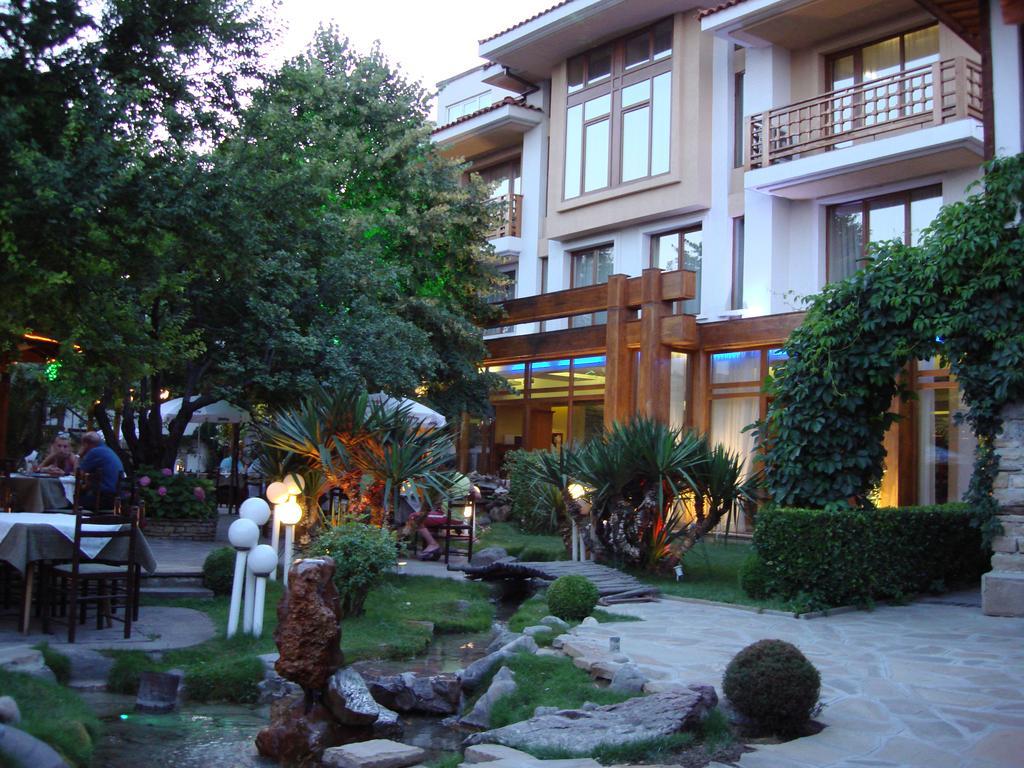 Bozukova House Hotell Sliven Exteriör bild